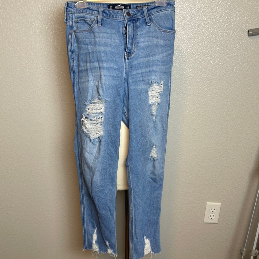 Hollister Ultra High Rise Mom Jeans, Wm’s Sz 9